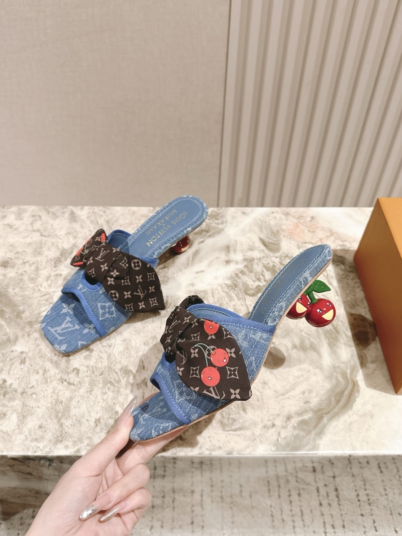 l0vis Vvtt0n slippers